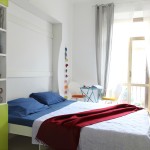 apertura manuale nel letto a parete,molto leggera e pratica