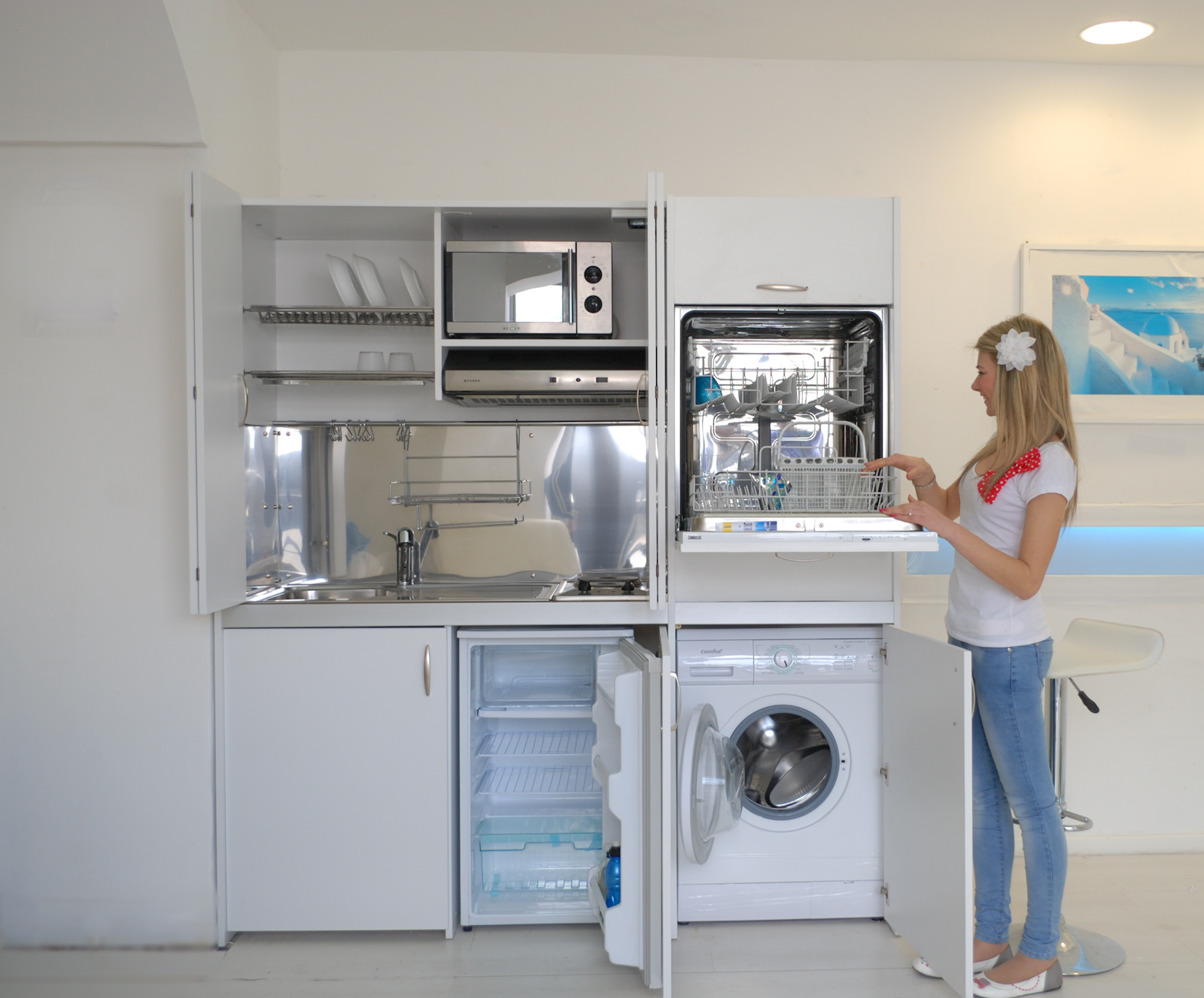 cucina armadio completa di tutti gli accessori