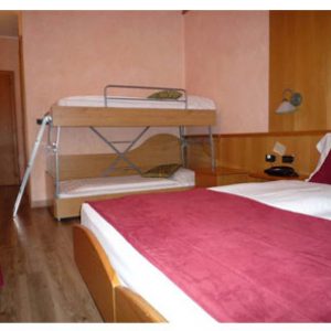 divano letto a castello chiuso e aperto