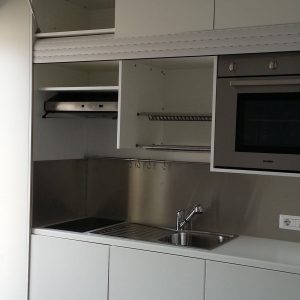 cucina armadio con il forno a scomparsa